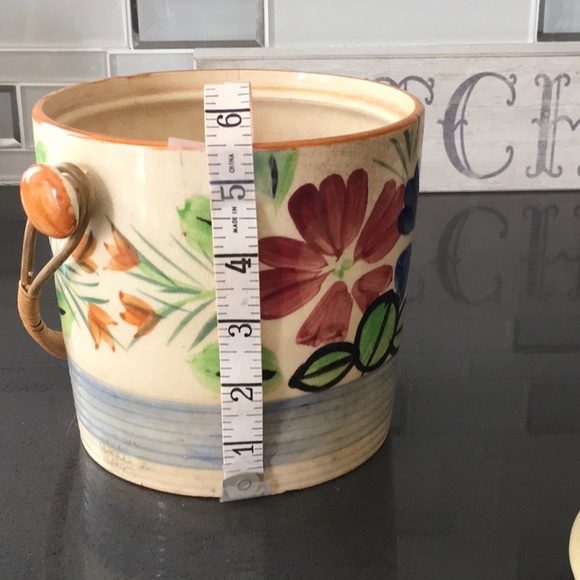 Vintage Biscuit/Cookie Jar with lid and handle - Picture 6 of 13